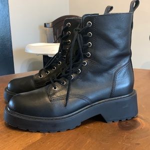 Steve Madden Tornado 8.5